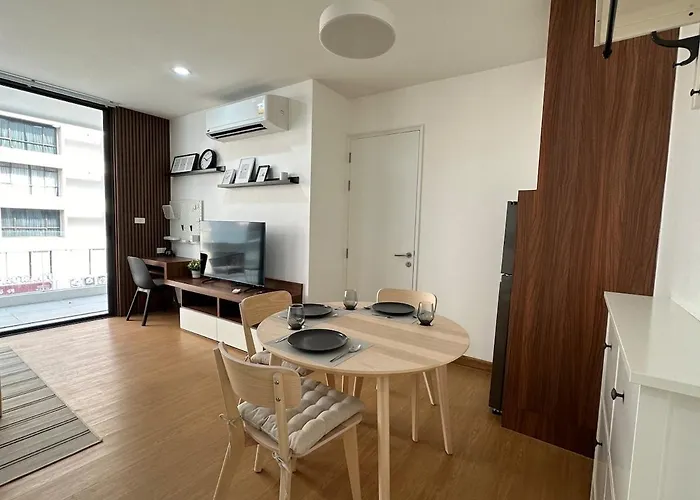 6th Avenue Sukhumvit Bkk 306 Bts Asoke Sofabed
