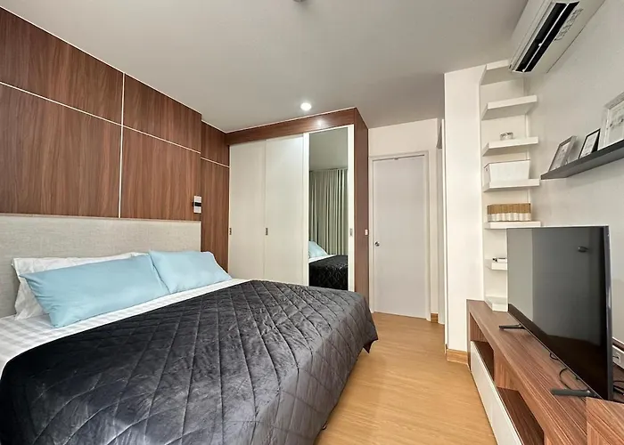 6th Avenue Sukhumvit Bkk 306 Bts Asoke Sofabed * Bangkok